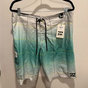 NWWT- size 34 men’s billabong swim trunks